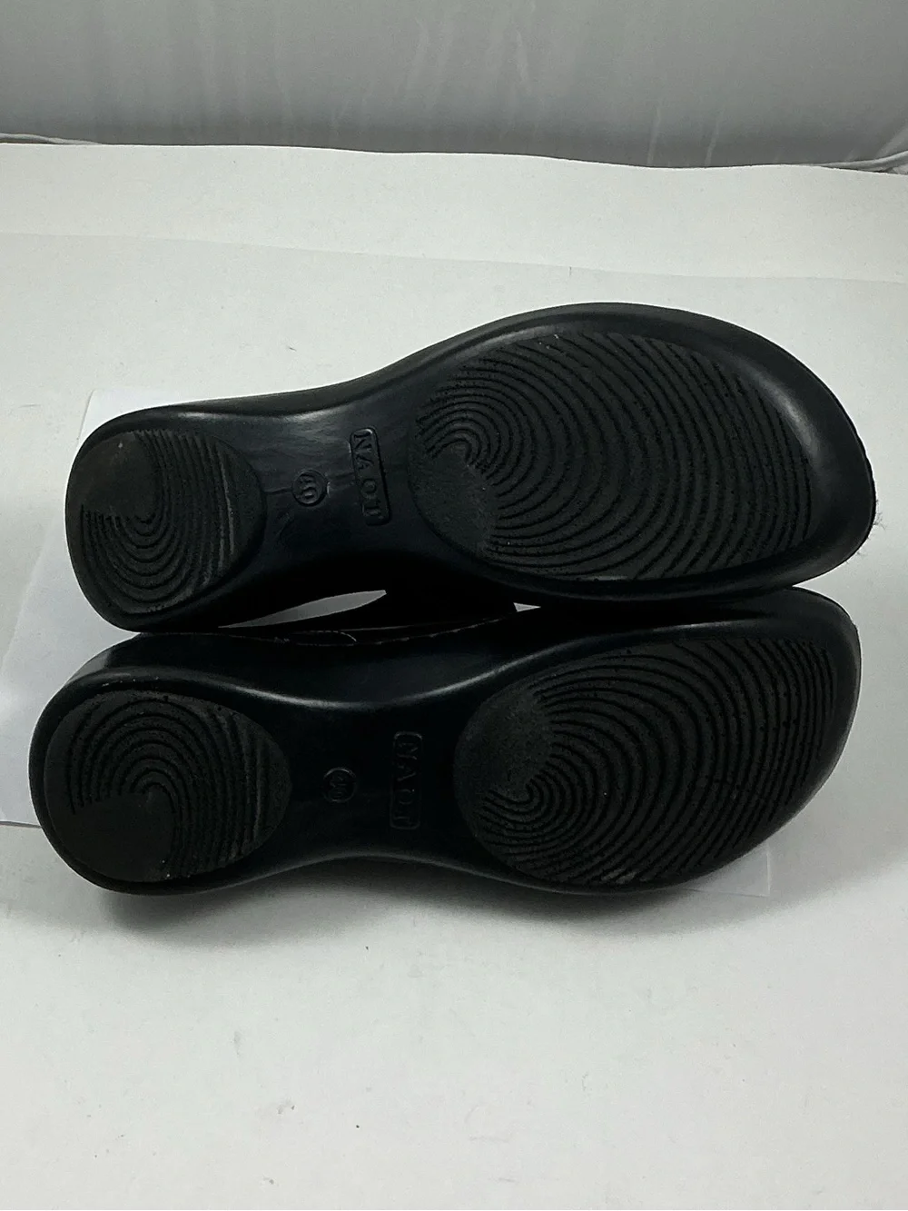 Naot comfortable flats